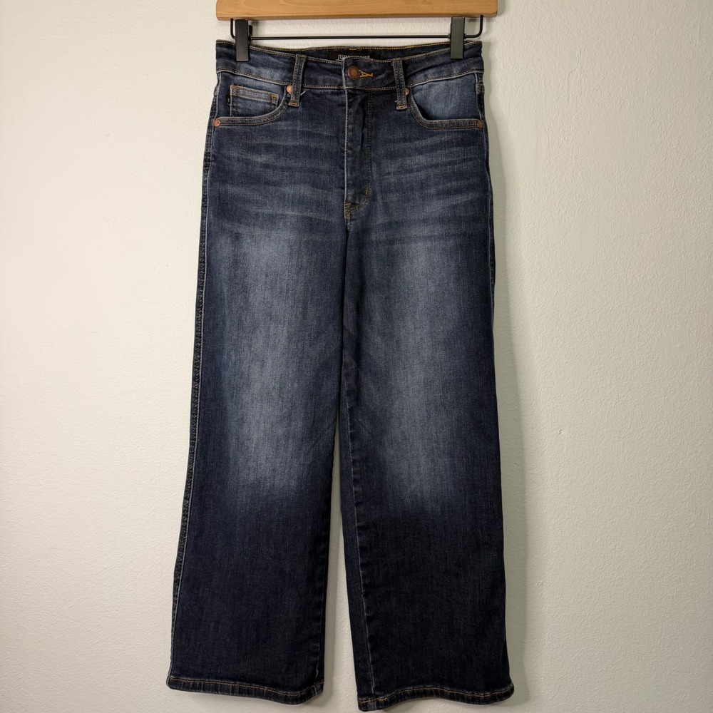 Judy Blue - Wide Leg Crop Jeans Medium-Dark Wash Size 3/26